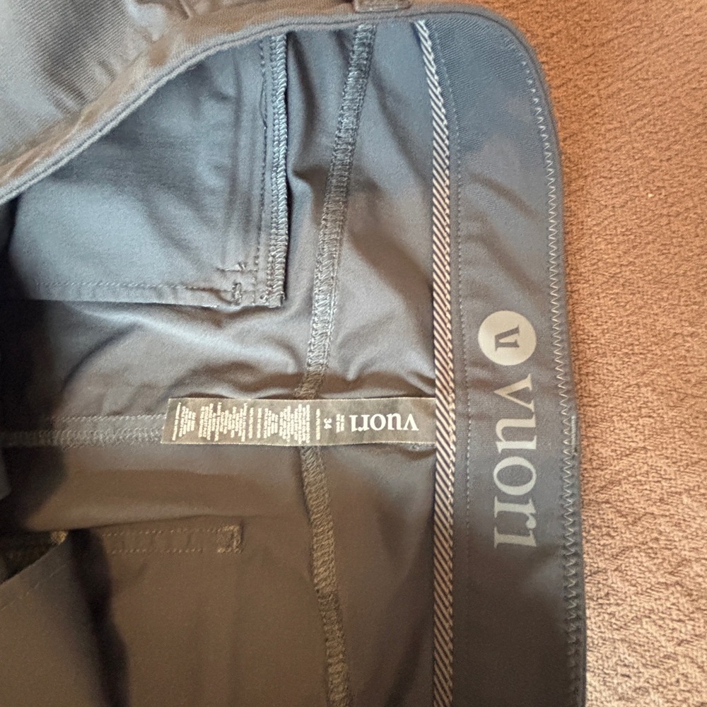 Vuori Men's Charcoal Joggers